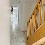 Royal 3 Apartment *